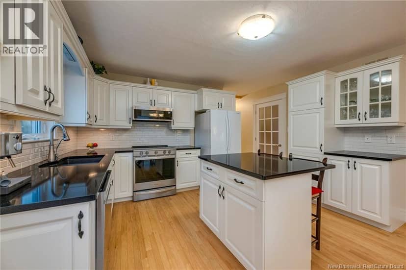 698 Frampton — photo 18 of 40