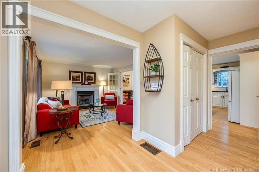 698 Frampton — photo 3 of 40