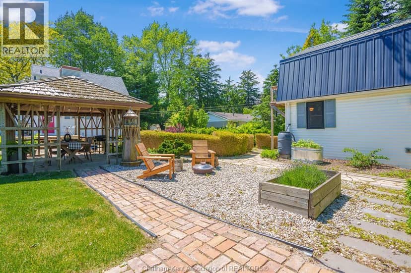 38 Harold STREET South — photo 16 of 40