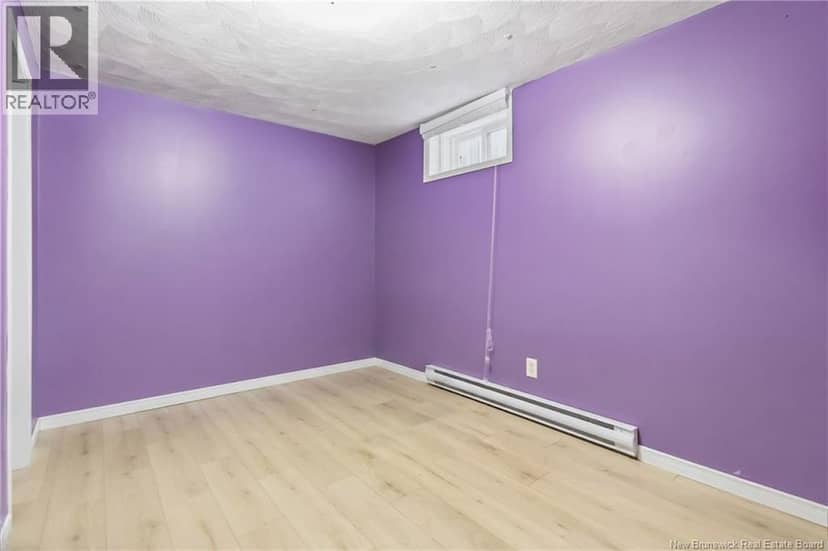 221 Broadway Street — photo 25 of 33