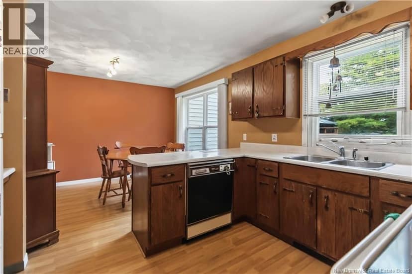 221 Broadway Street — photo 13 of 33