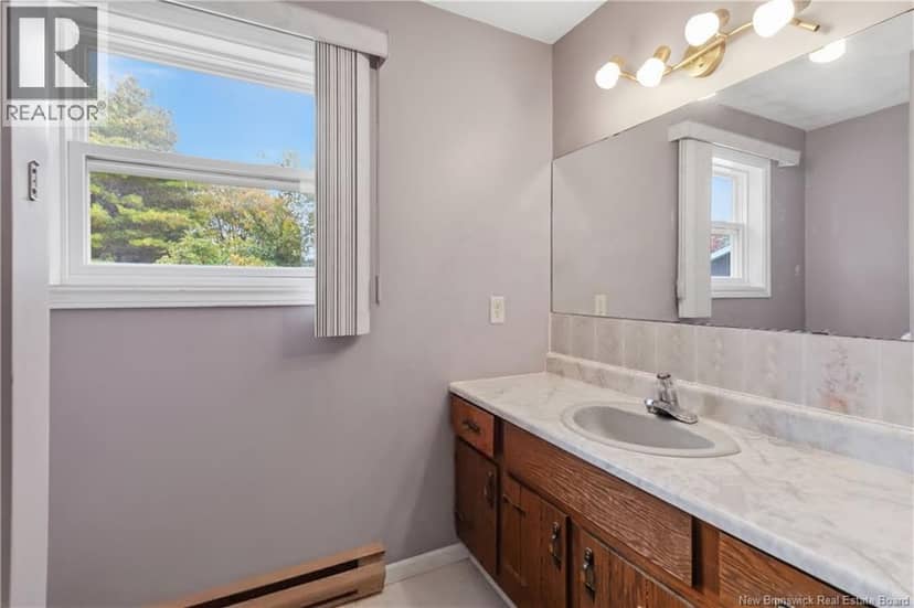 221 Broadway Street — photo 24 of 33