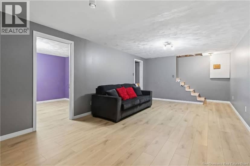 221 Broadway Street — photo 28 of 33