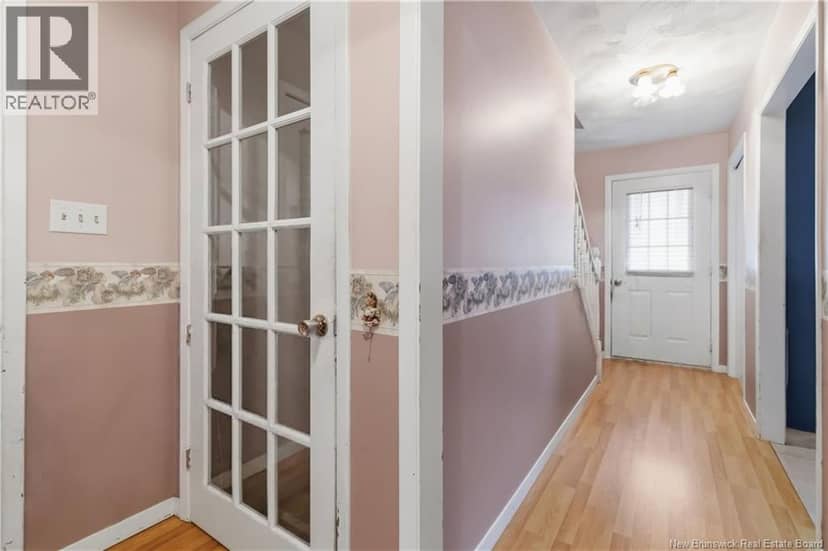 221 Broadway Street — photo 8 of 33