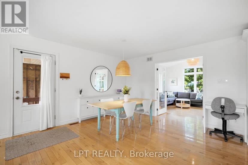 20375 Dunvegan Road E — photo 13 of 40