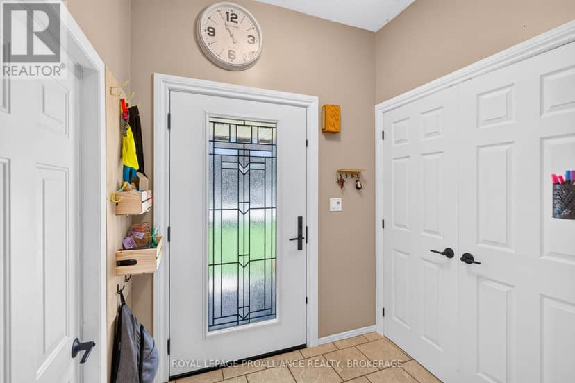 24 Balmoral Court, Kingston, photo 4