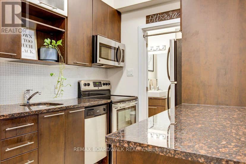 104 - 360 Cumberland Street, Ottawa, photo 6
