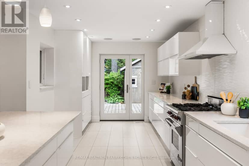 6 Nina Street — photo 18 of 38