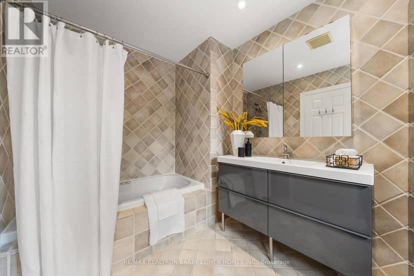 6 Nina Street — photo 24 of 38