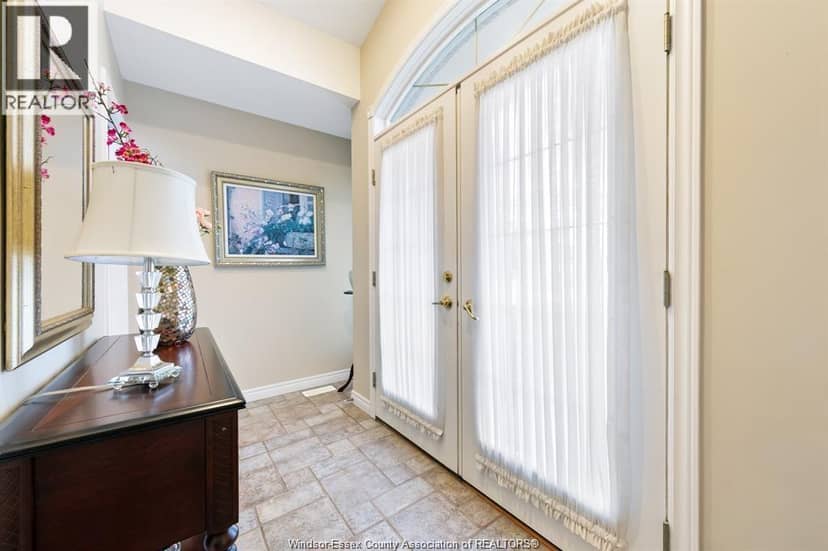 6085 Natalie COURT — photo 6 of 30