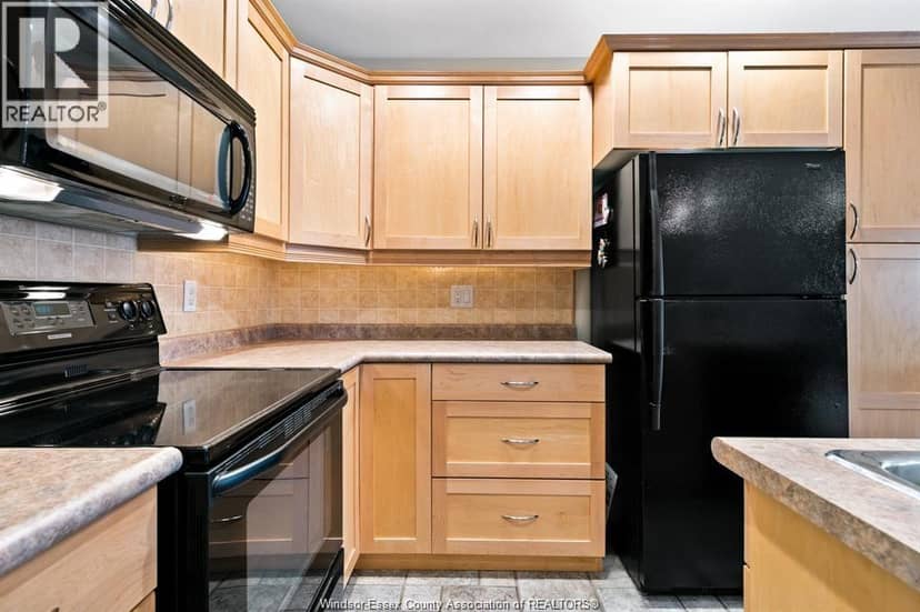 6085 Natalie COURT — photo 7 of 30