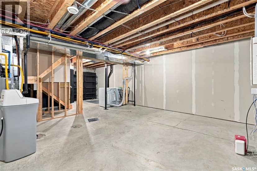 402 1555 Paton CRESCENT — photo 40 of 40