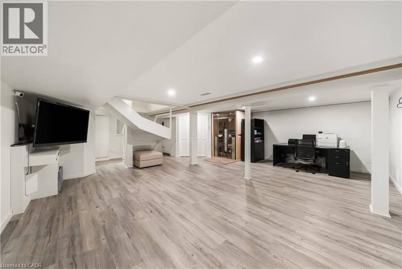 423 SMITH Avenue — photo 34 of 40