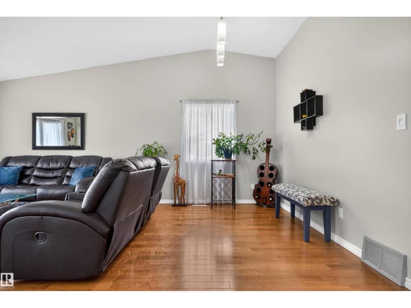 1519 104 ST NW, Edmonton, photo 4