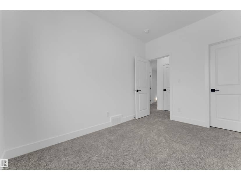 4213 63 ST — photo 29 of 40