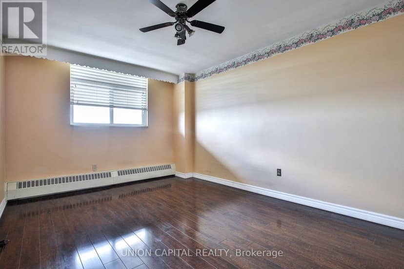 711 - 5 Frith Road — photo 15 of 27