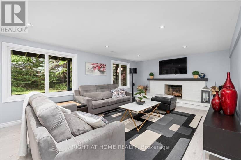 437 The Kingsway — photo 32 of 40