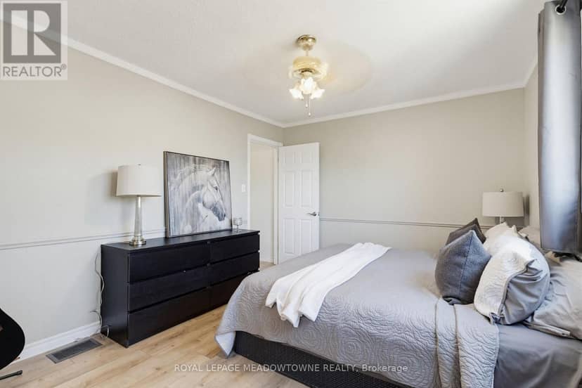 43 - 235 Bronte Street — photo 18 of 35