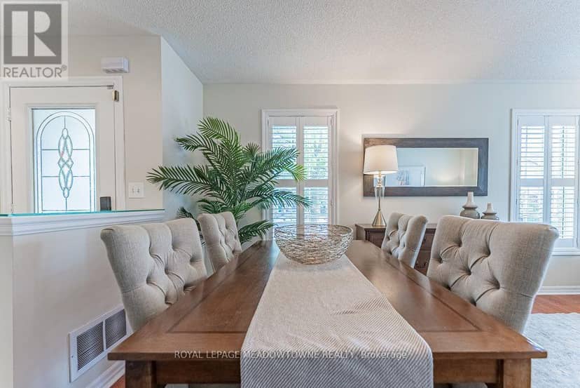 1116 Barclay Circle, Milton, photo 6