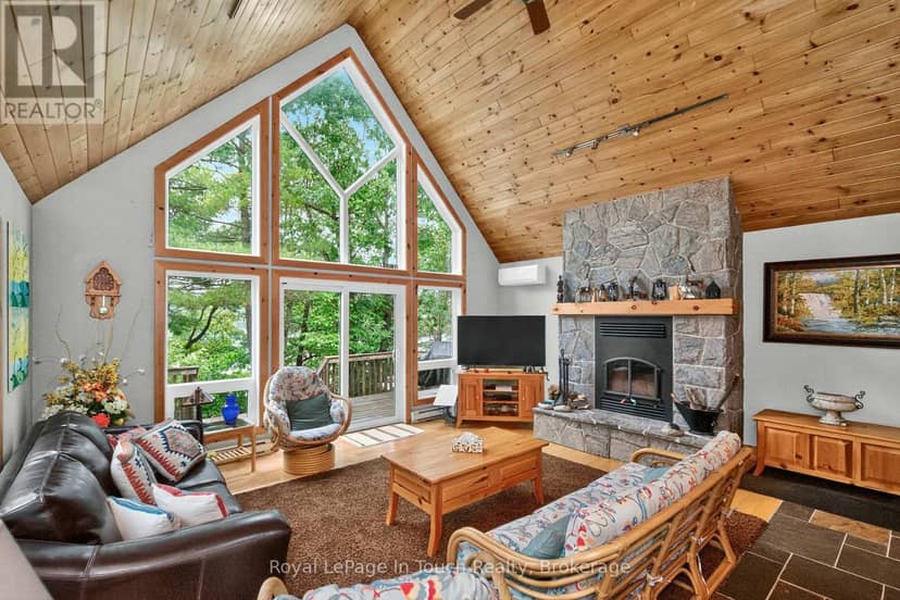 390 Island 360 Island — photo 1 of 40