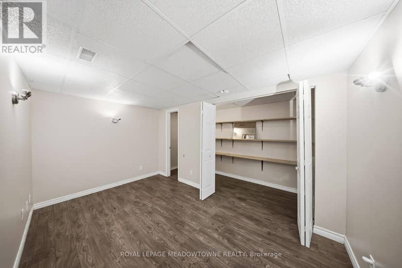 9078 Wellington Rd 124 — photo 16 of 28