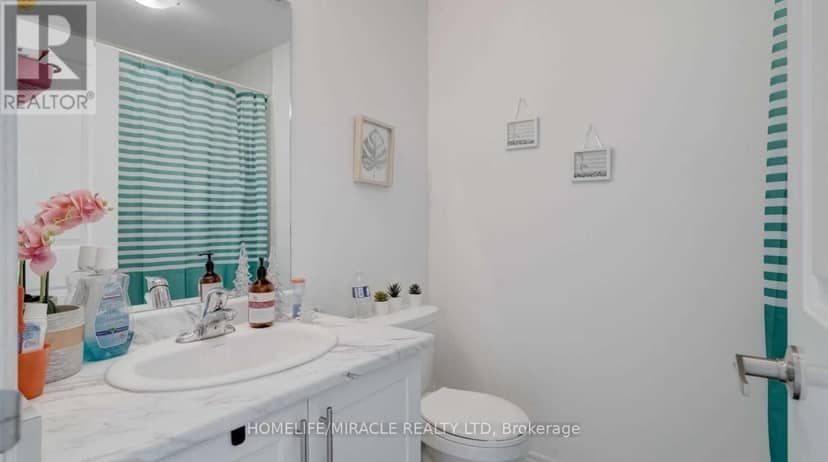 132 - 77 Diana Avenue — photo 23 of 26