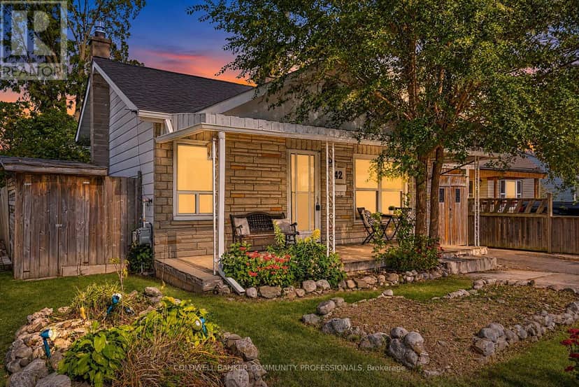42 Sanderson Street — photo 1 of 40