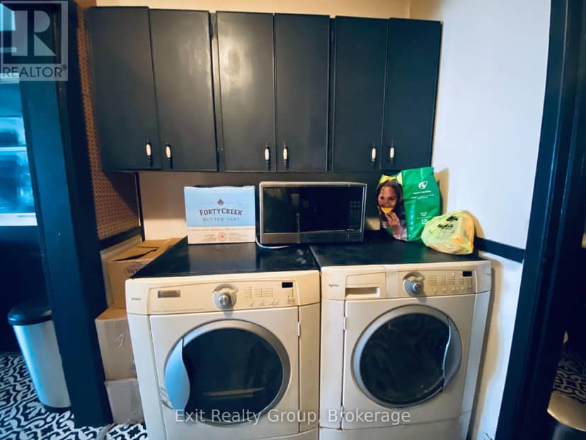 33 Glastonbury Road — photo 25 of 40