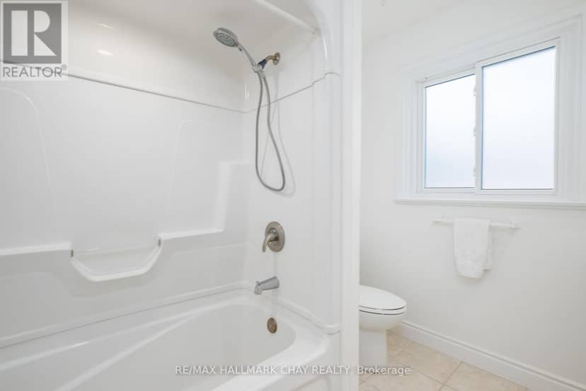 44 Amelia Street — photo 24 of 40