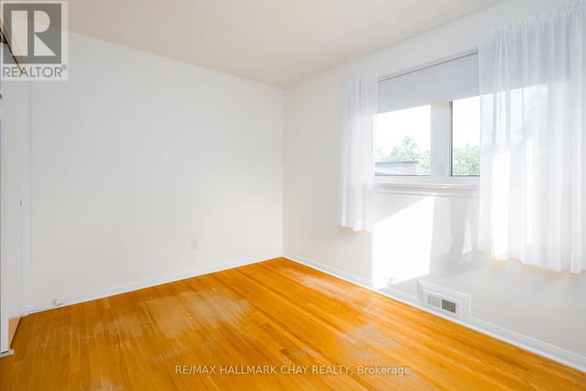 44 Amelia Street — photo 21 of 40