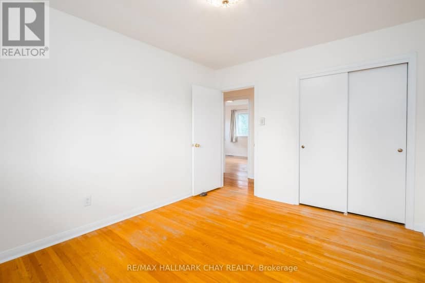 44 Amelia Street — photo 22 of 40
