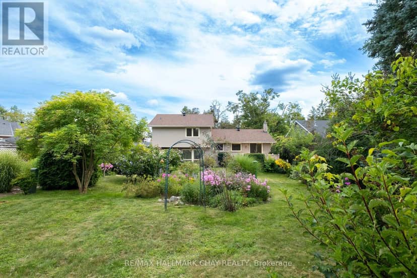 44 Amelia Street, Barrie, photo 3