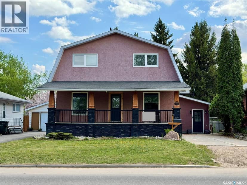 1027 4th STREET E, Prince Albert