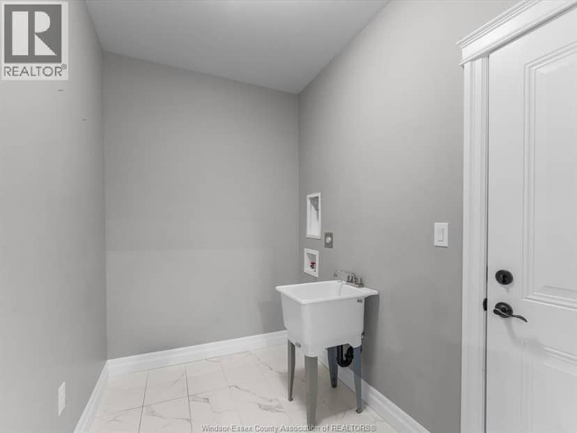 410 Caserta Crescent — photo 22 of 33