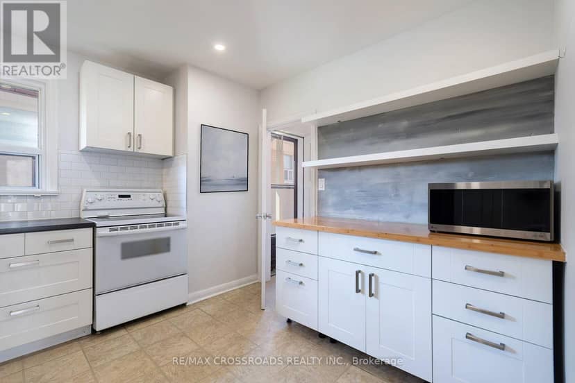 104 Haileybury Drive — photo 11 of 29