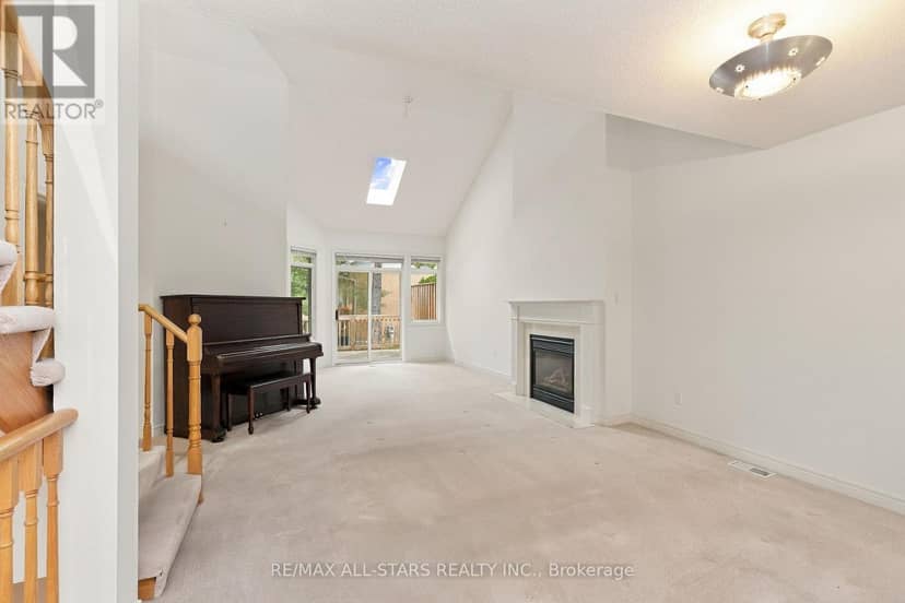 28 Blue Heron Beach Way, Markham, photo 2