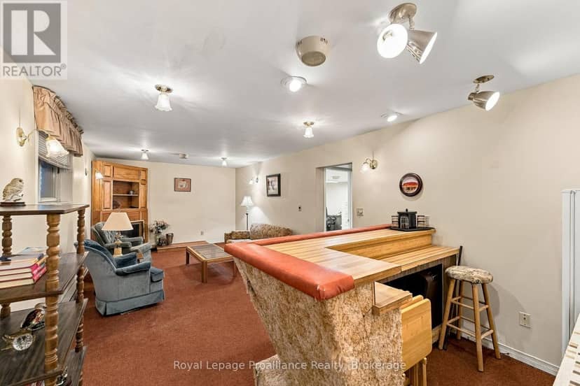 167 Dundas Street — photo 27 of 40