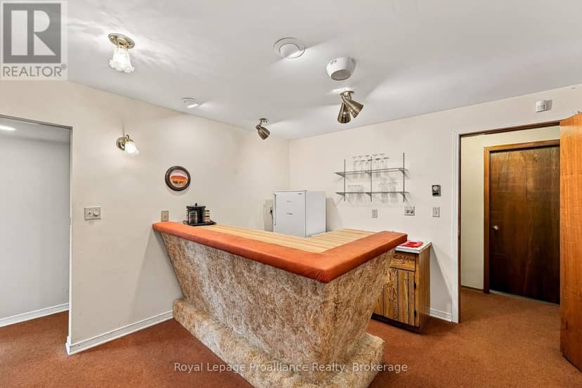 167 Dundas Street — photo 28 of 40