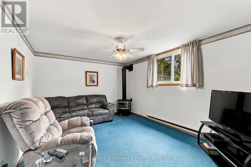 167 Dundas Street — photo 39 of 40