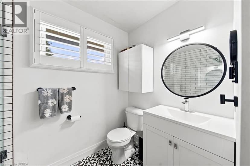 28 RIVERVIEW Terrace — photo 18 of 40