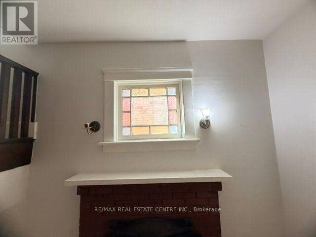 512 Downie Street, Stratford, photo 8