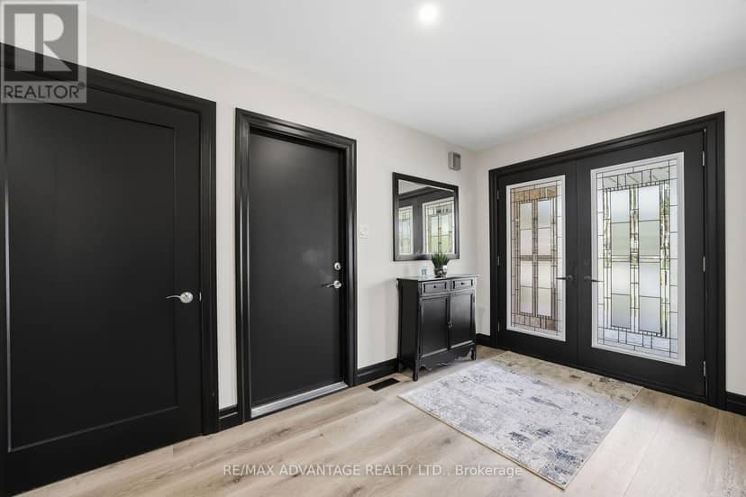 43 Lynngate Grove, London South, photo 5