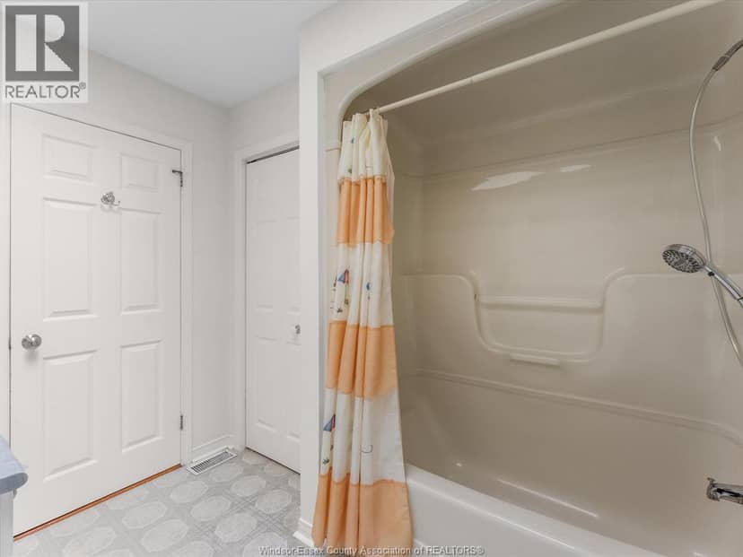 342 Thorn Ridge CRESCENT — photo 20 of 40