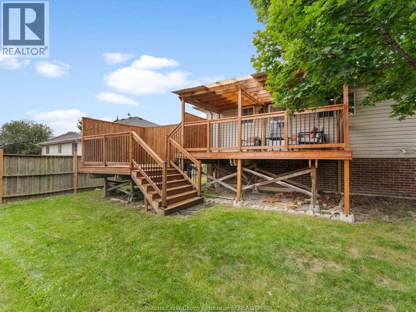 342 Thorn Ridge CRESCENT — photo 37 of 40
