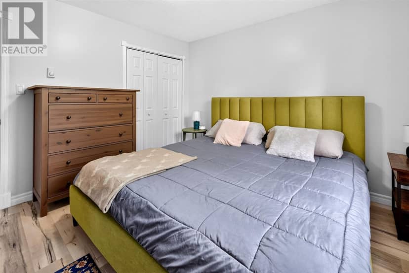 12 Leger Crescent — photo 10 of 30