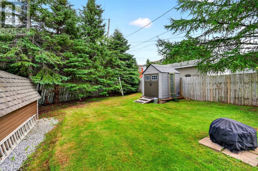 12 Leger Crescent — photo 21 of 30