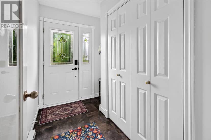 12 Leger Crescent — photo 6 of 30