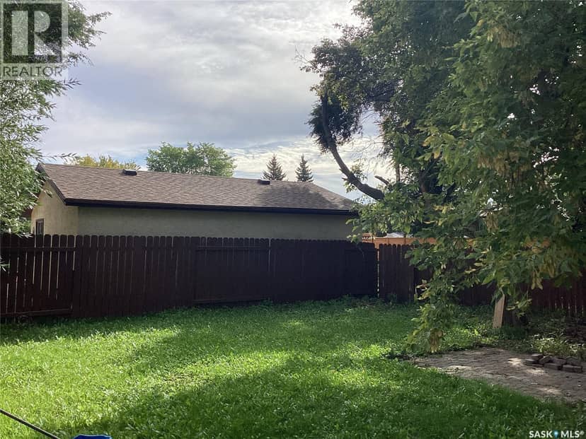 19 Newstead AVENUE — photo 38 of 40