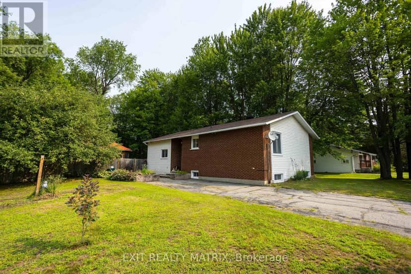 2174 Des Pins Street — photo 2 of 40