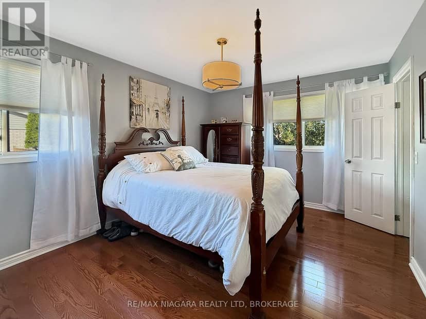 27 Lindbergh Drive — photo 17 of 38